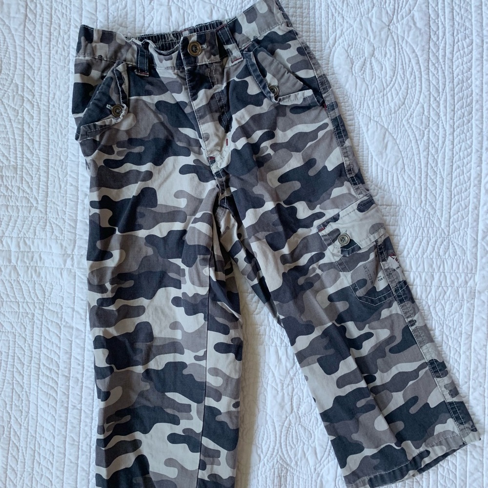 Old Navy camo pants size 4T